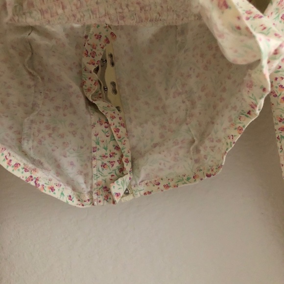 Urban outfitters hook floral ruffle blouse - Picture 12 of 13